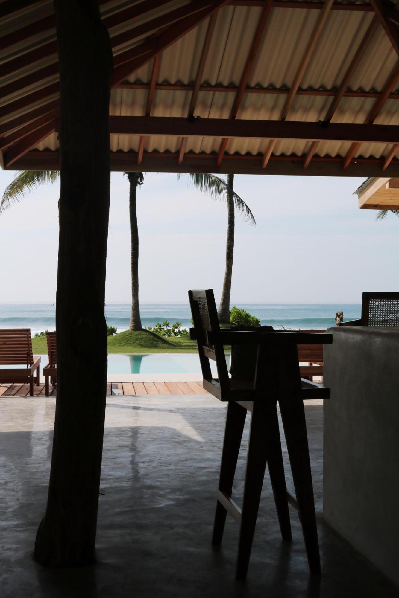 Swell Shacks Hotel Matara Exterior photo