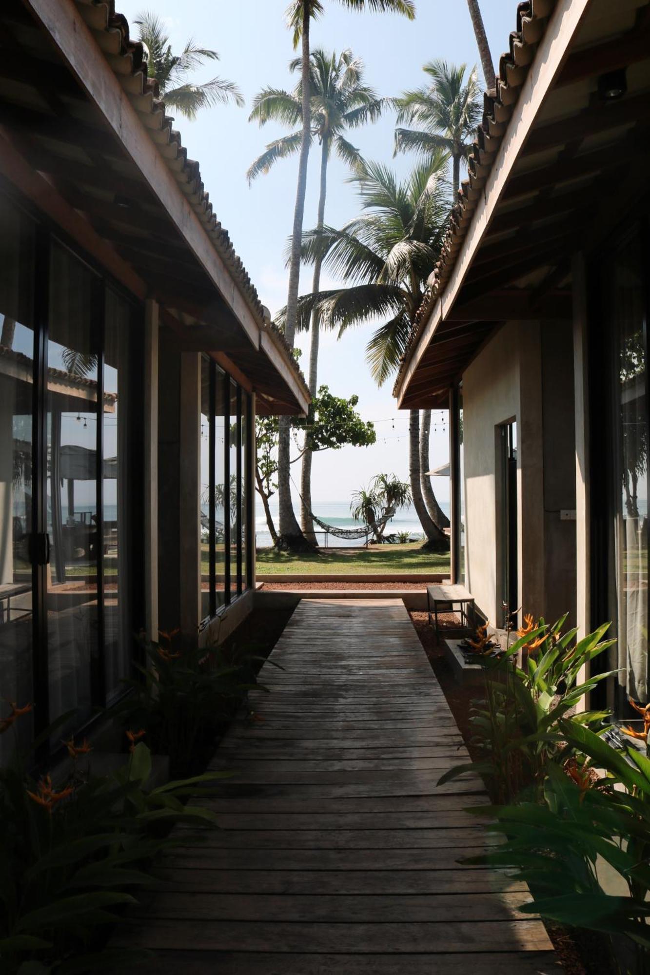 Swell Shacks Hotel Matara Exterior photo