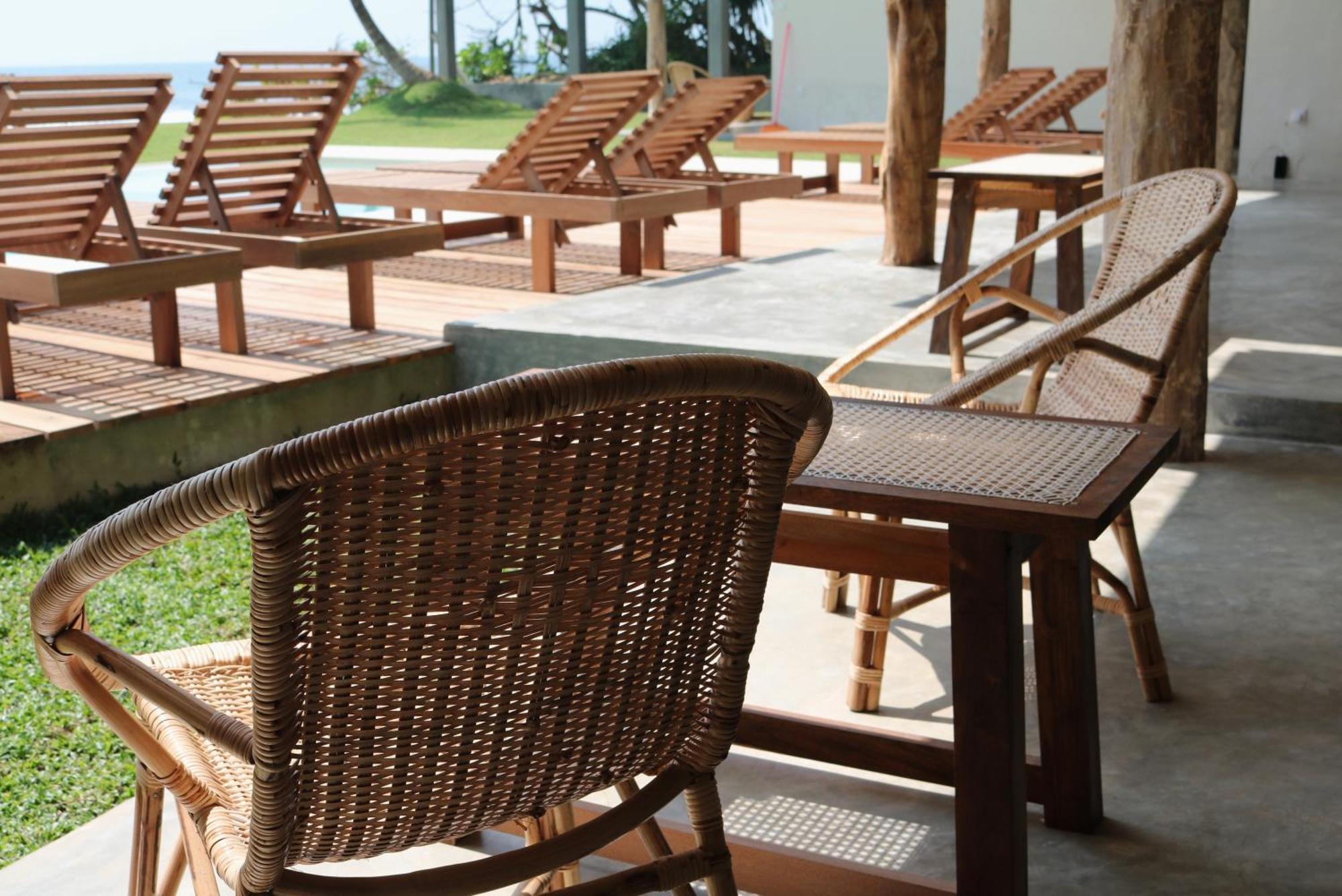 Swell Shacks Hotel Matara Exterior photo