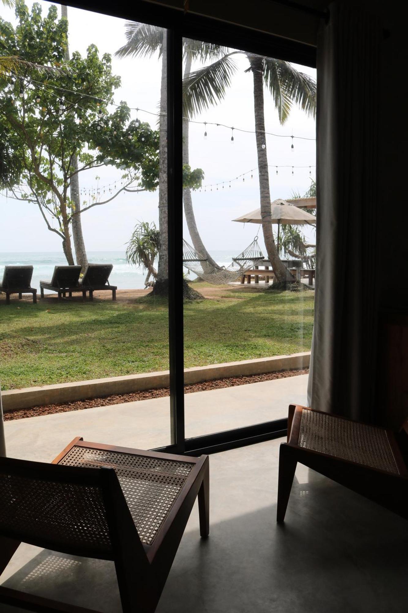 Swell Shacks Hotel Matara Exterior photo